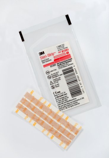 3M Steri-Strip Blend Tone Skin Closures (Non-reinforced) – Tan, 6 mm x 75 mm