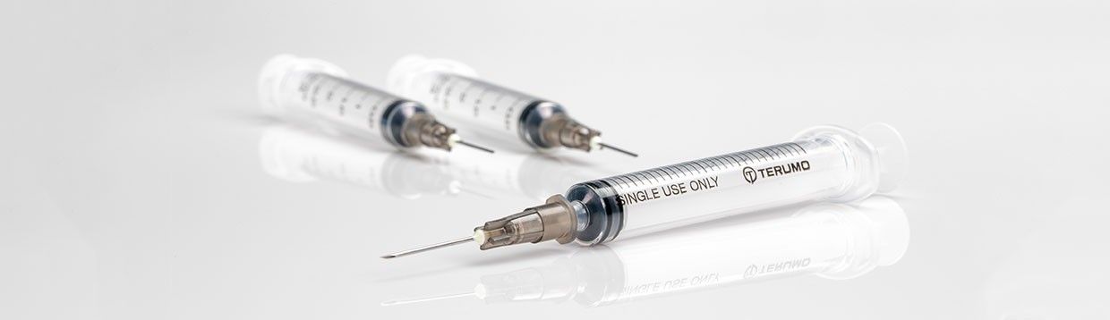 terumo hypodermic syringes with needles / syringe 3ml luer lock with needle 25g x 16mm / box 100