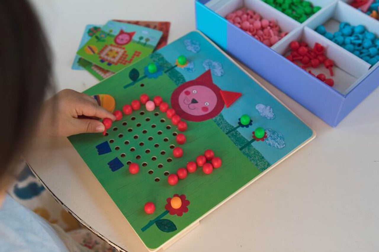 Animal Mosaic Peg Board